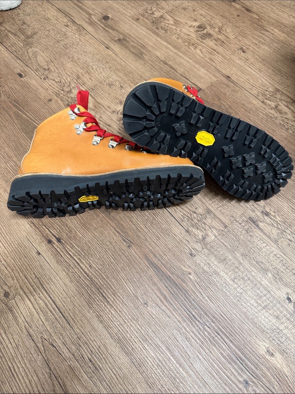 Danner Mountain Lite Cascade Boot - Picture 4 of 7
